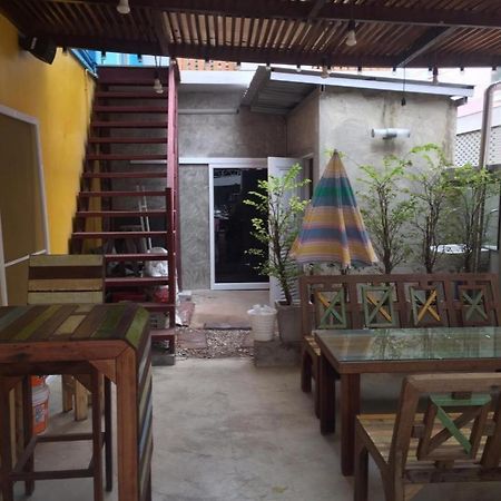 De Hostel Πράτσουατ Κίρι Χαν Εξωτερικό φωτογραφία